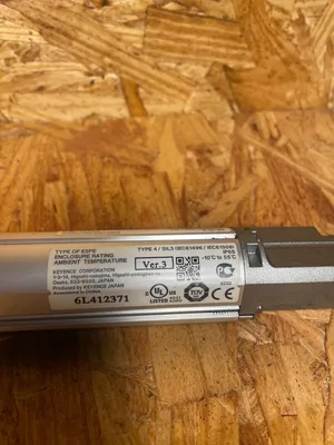 USED Keyence Keyence SL-V32H-R