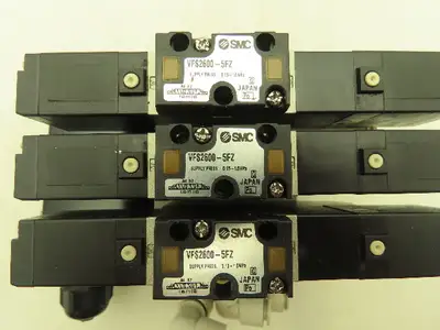 SMC VV5FS2 Plug-In 3-Station Manifold Control Unit VFS2600 Solenoid Valve Bank