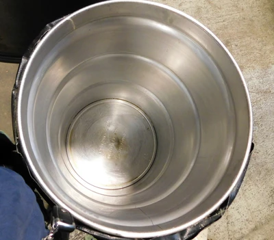 Item #17182 (Unknown 55 Gallon Ss Drum)