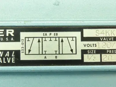 Skinner S4KKJAL4 Directional Control Valve 5-Way 3 Pos 120V 150 PSI 1/2" NPT