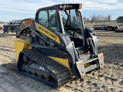 USED 2022 NEW HOLLAND C332