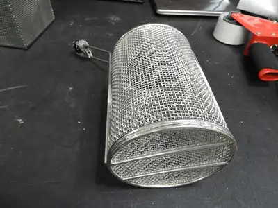 Used Isaac Peoria Used 5.25"x7.25" Round Stainless Mesh Frying Basket C IP Food, Restaurant, & Bakery Parts & Accessories Illinois US | Falcon Restaurant Supply #1376601