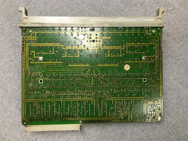 Used SIEMENS C79040-A0092-C242-02-86 Misc Electrical & Power Parts BE | Apt International N.V #363756