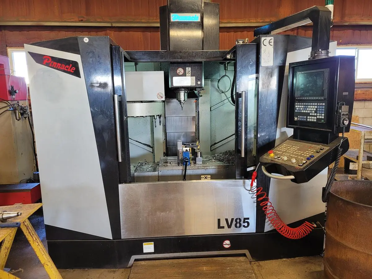 USED 2015 PINNACLE LV85