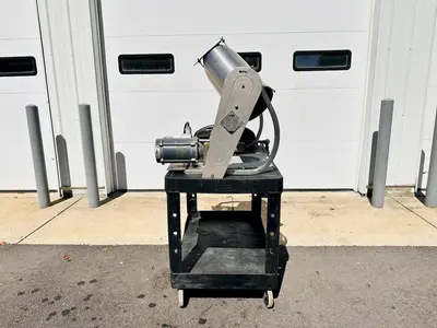 USED PATTERSON-KELLEY 16 QUART TABLEP-TOP LAB V-BLENDER