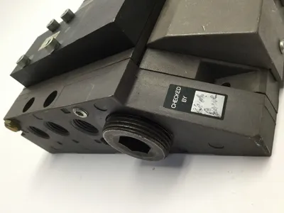 261-707-060-0 / 261-209-060-0 | Rexroth 261-707-060-0 Teknik AB Pneumatic Solenoid Valve Manifold, 261-209-060-0 - Used