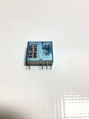 Finder 40.52S Miniature PCB/Plug-In Relay 8A (Lot of 9)