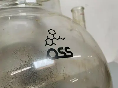 USED OSS LABORATORY COLLECTION FLASK W/ TOP GLASS CAP