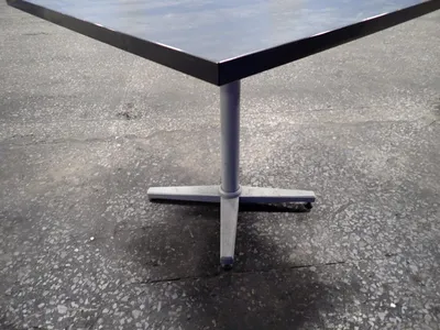 36" X 36" X 29" Table