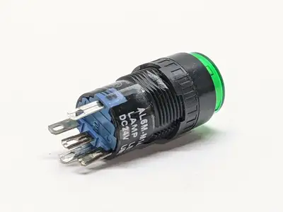 AL6M-M14-R | IDEC AL6M-M14-G Green LED Illuminated Panel Mount Push Button AL6-M 24VDC 16MM - Used