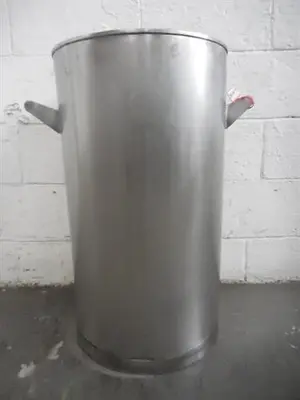 Stainles steel 24 gallon tank.