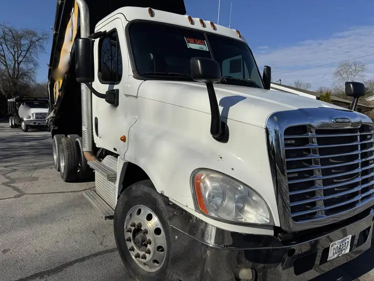 Used 2013 FREIGHTLINER CASCADIA 125 Conventional trucks California US | Ben Kaplan Equipment #1182541