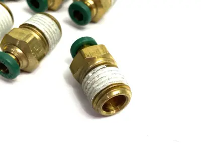 USED PARKER PRESTOLOK BRASS PUSH-TO-CONNECT STRAIGHT FITTING