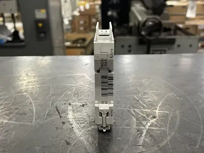 NEW SCHNEIDER ELECTRIC M9F42115
