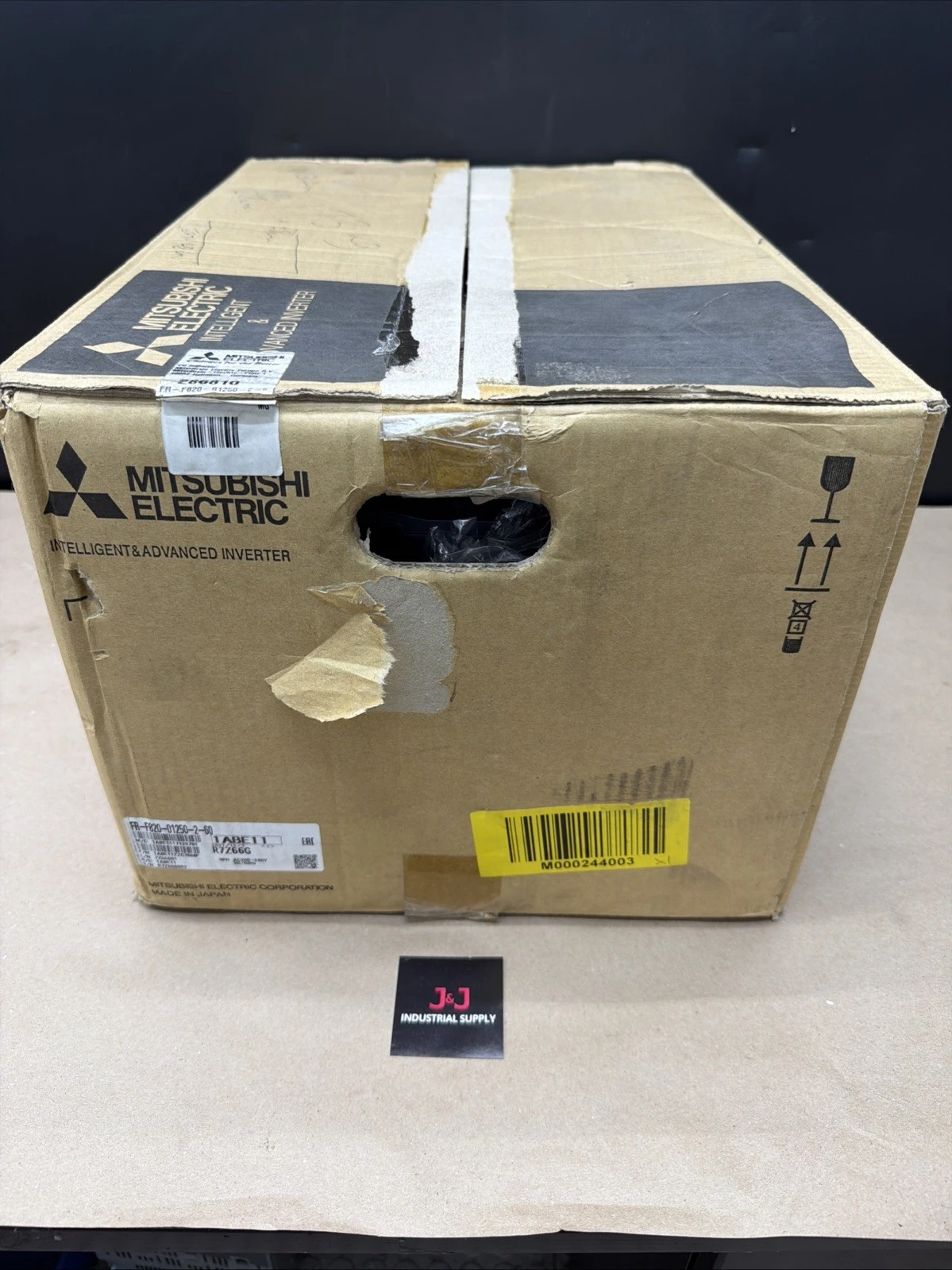 New | in-Stock Mitsubishi Electric FR-F820-01250-2-60 Variable Speed Drives Indiana US | J&J Industrial Supply #902215