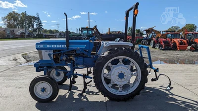 USED 1986 FORD 1710