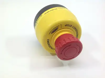 USED BANNER ENGINEERING EMERGENCY STOP