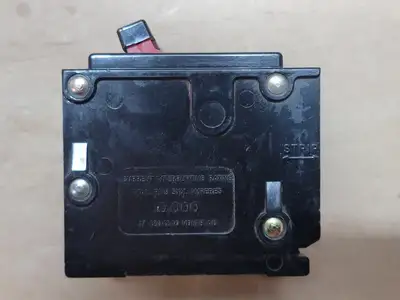 Used CUTLER-HAMMER BR220 Switchgears British Columbia CA | Lenmark #835675