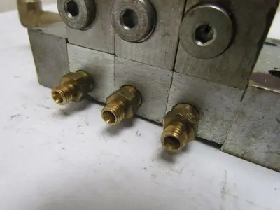 Lubriquip Graco MSP-5T MSP-15S 3Section Modular Divider Valve Block w/Indicators