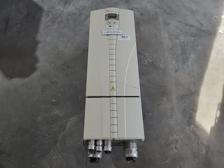 Used 2015 ABB ACS550-U1-077A-6 Switchgears British Columbia CA | Lenmark #835772