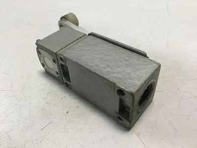 USED TELEMECANIQUE C2JK05