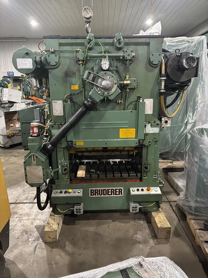 USED BRUDERER BSTA 300-85