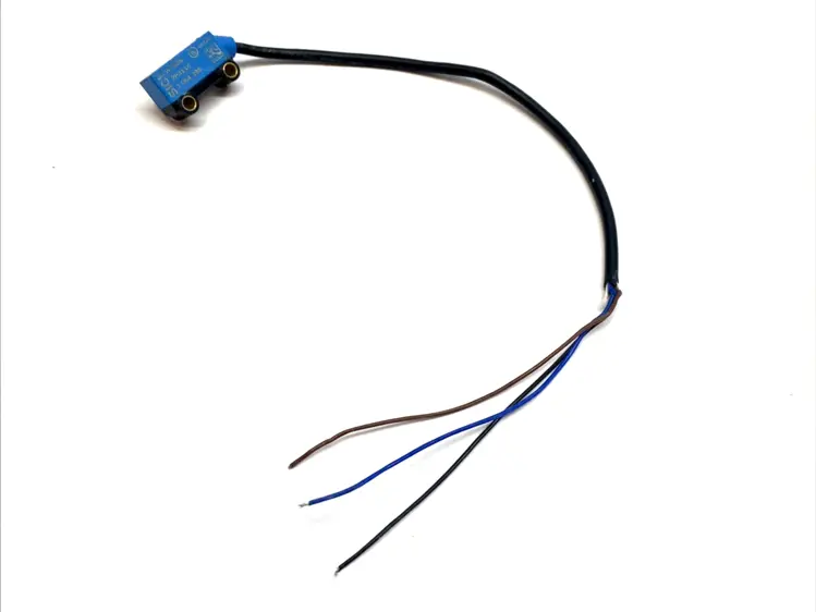 Used SICK PHOTOELECTRIC PROXIMITY SENSOR, 1064395 CUT CABLE Cable & Wire | Maverick Industrial Sales #1105996