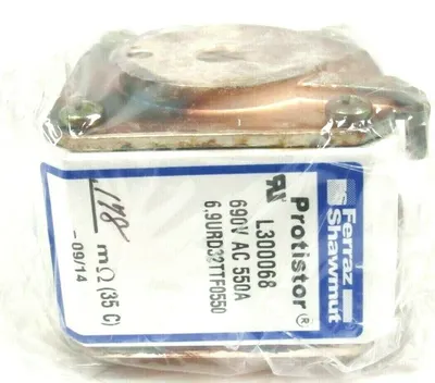 3 NEW FERRAZ SHAWMUT L300068 690V 550A FUSES