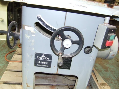 Delta Uni-Saw