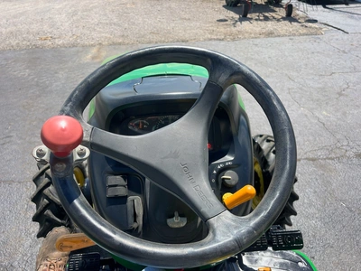 JOHN DEERE 3320 4X4  Tractor | County Equipment Company LLC (13)