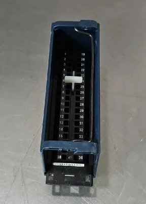 GE FANUC IC694TBS132C Module Loc 3C-8