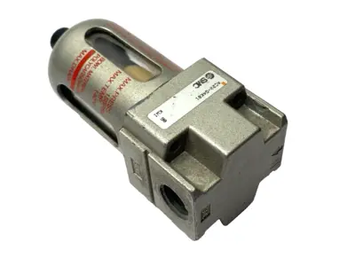Used SMC Pneumatic Filter 1/4" NPT Filters Michigan US | Maverick Industrial Sales #1514704