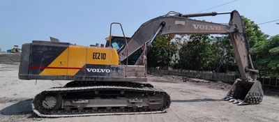 USED 2025 VOLVO EC210EB