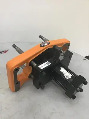 USED CINCINNATI MILACRON 3982315