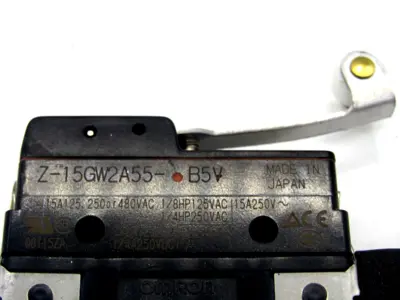 NEW OMRON Z-15GW2A55-B5V SWITCH Z15GW2A55B5V