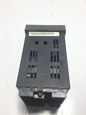 Honeywell DC300A-A-000-30-0A00-0 Temperature Controller 18vA