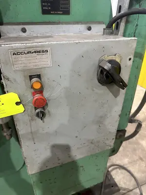 USED ACCURPRESS 713012