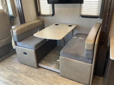 Used 2017 THOR MOTOR 31Z Campers, Caravans, Motorhomes Michigan US | Miedema Asset Management Group #1322363