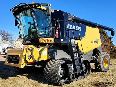 USED 2013 CLAAS LEXION 740TT