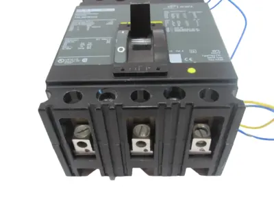 NEW SQUARE D FAL34015-1212 CIRCUIT BREAKER 15A 3P AL50FA FAL340151212
