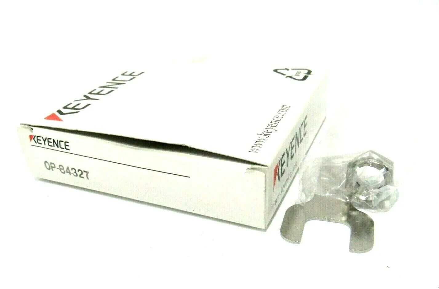 NEW KEYENCE OP-84327 MOUNTING BRACKET OP84327