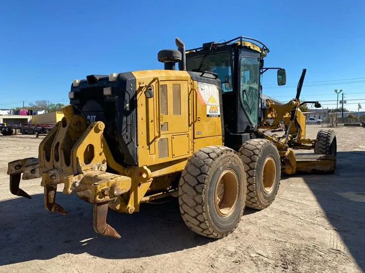 2011 Caterpillar 140M2