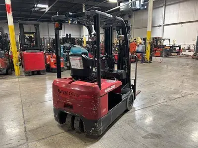 Used RAYMOND 4460C35S 4-Wheel Sit down Electric Counterbalance Forklifts Illinois US | Somerset Equipment Sales #1546152