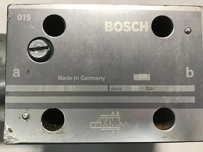 USED BOSCH 0 811 403 017