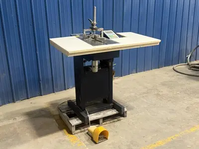 AMP Mitre-Mite VN4 Underpinner V-Nailer