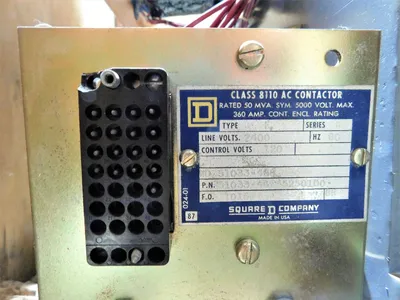 Square D 51033-467-52501D0 AC Contactor Class 8110 Type E  Line 2400V Ser.A Used