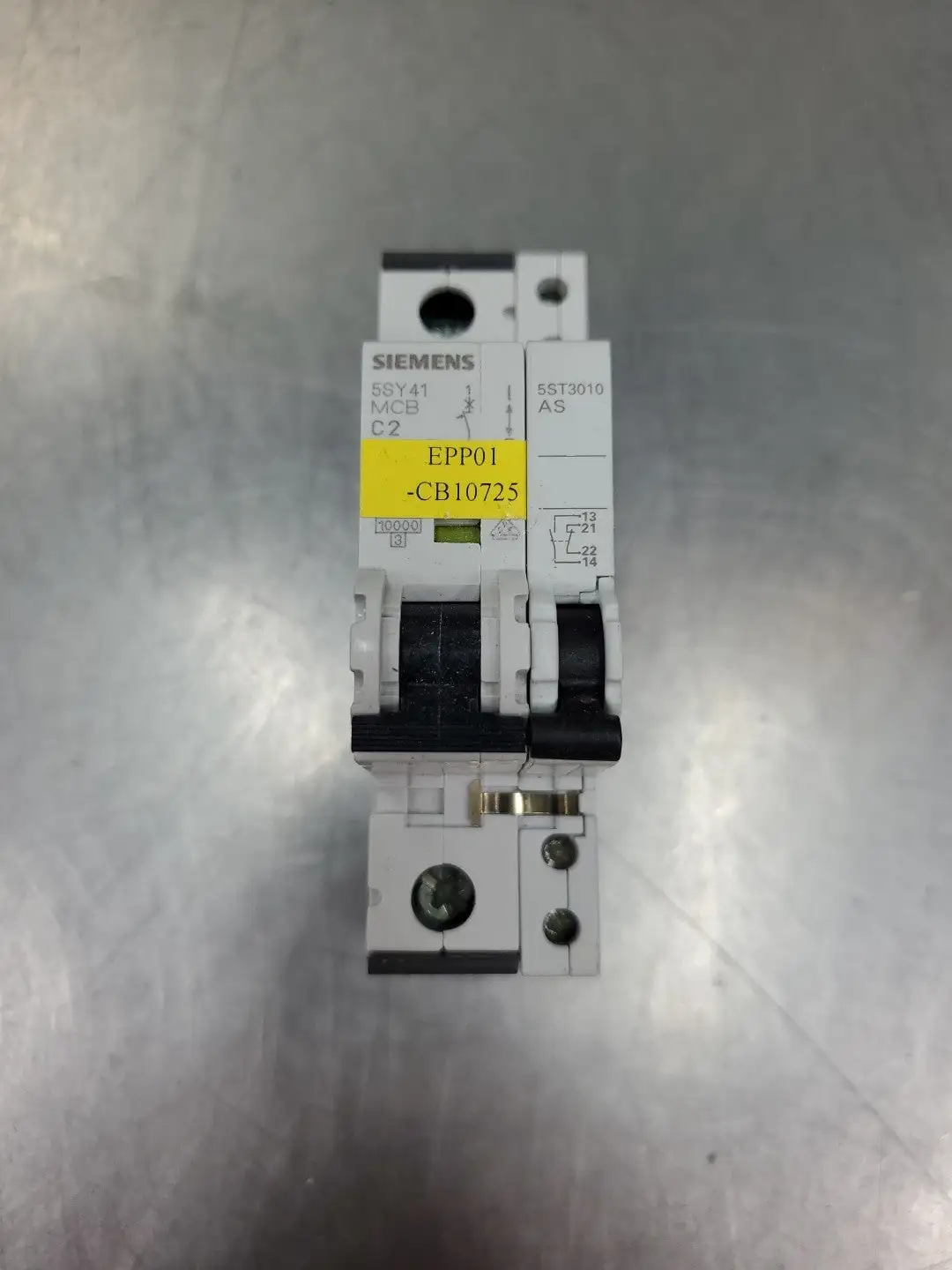 USED Siemens 5SY41 MCB C2 Circuit Breaker w/5ST3010 AS Auxiliary Switch