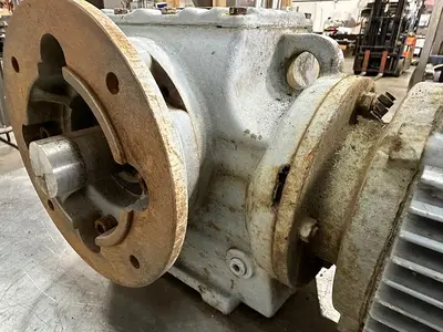 USED SEW-EURODRIVE SAF67DT90S4