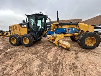 2015 Caterpillar 140M3