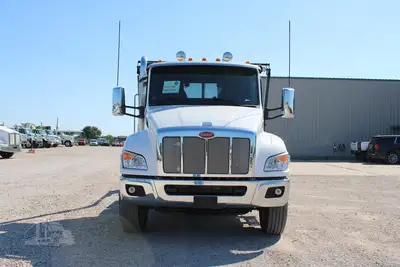 New | in-Stock 2027 PETERBILT 548 Rolloff Trucks Texas US | Roll Off Truck World #1492014